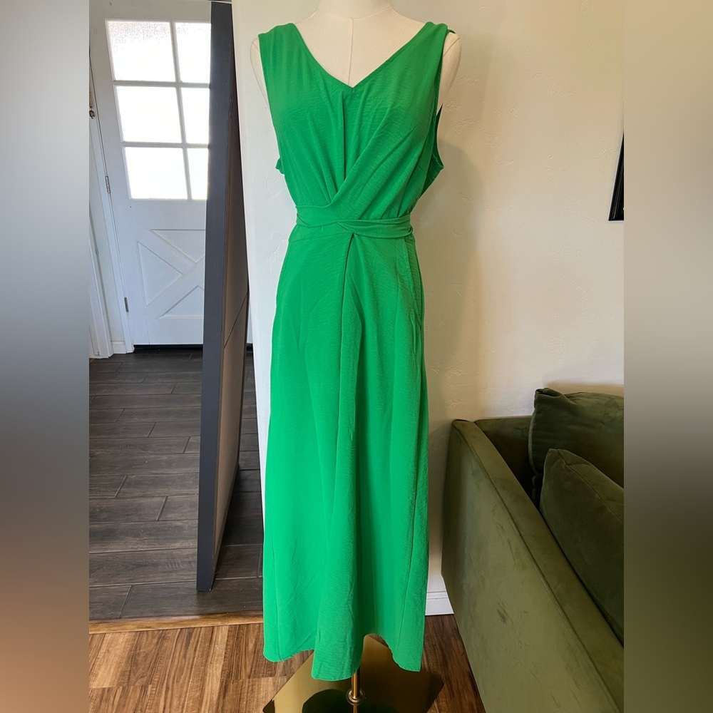 1. State Vibrant Green V-Neck Maxi Dress (with pockets)